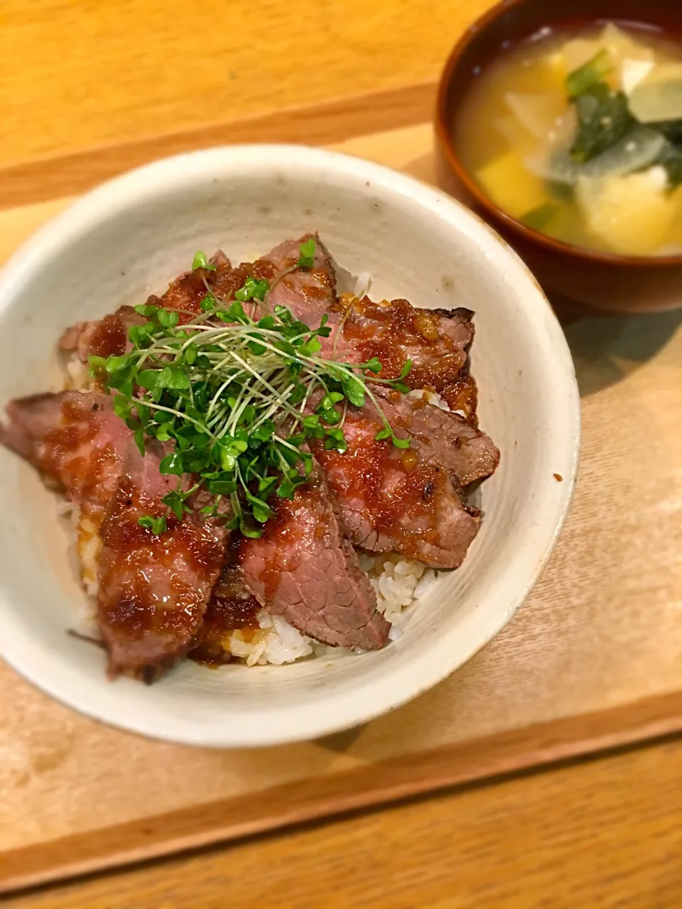 Snapdishの料理写真:ローストビーフ丼|ayaさん