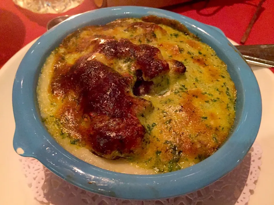 Snapdishの料理写真:Baked escargot with mashed potatoes|Sky Blueさん