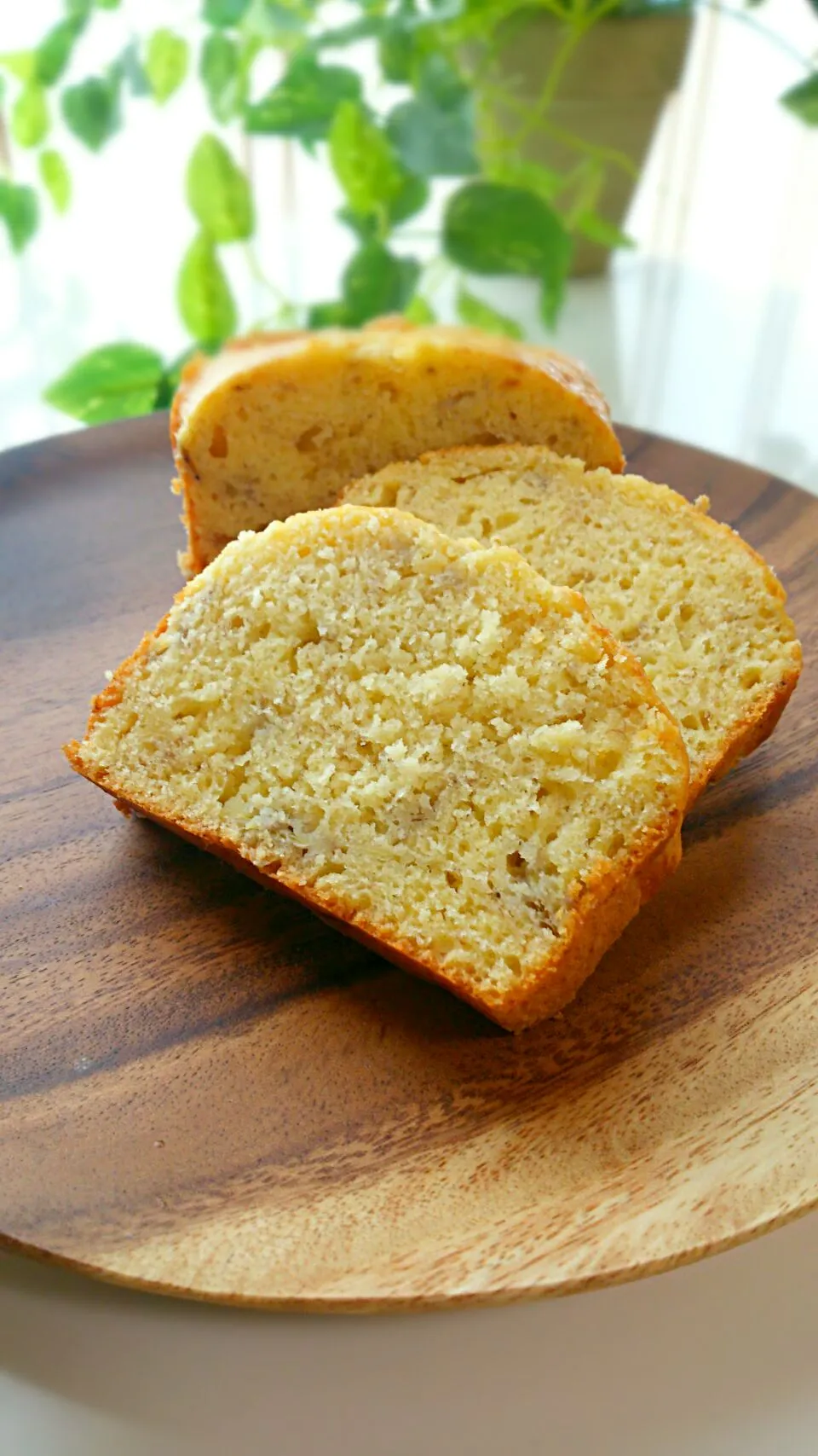 I baked banana bread 🍞 #バナナケーキ を焼きました🍌 #おやつ #朝食 #バナナ|まめさん