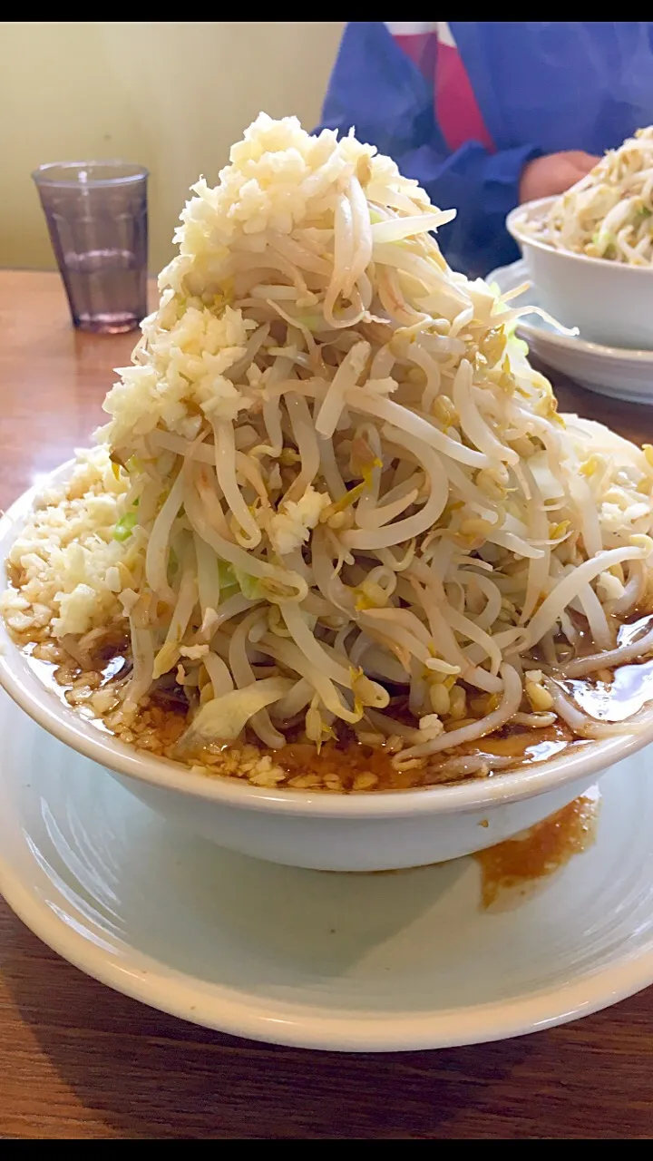 今日もがっつりラーメン生活！
野菜マシ、ニンニクマシ！
ごちそうさまでした！|マツさん