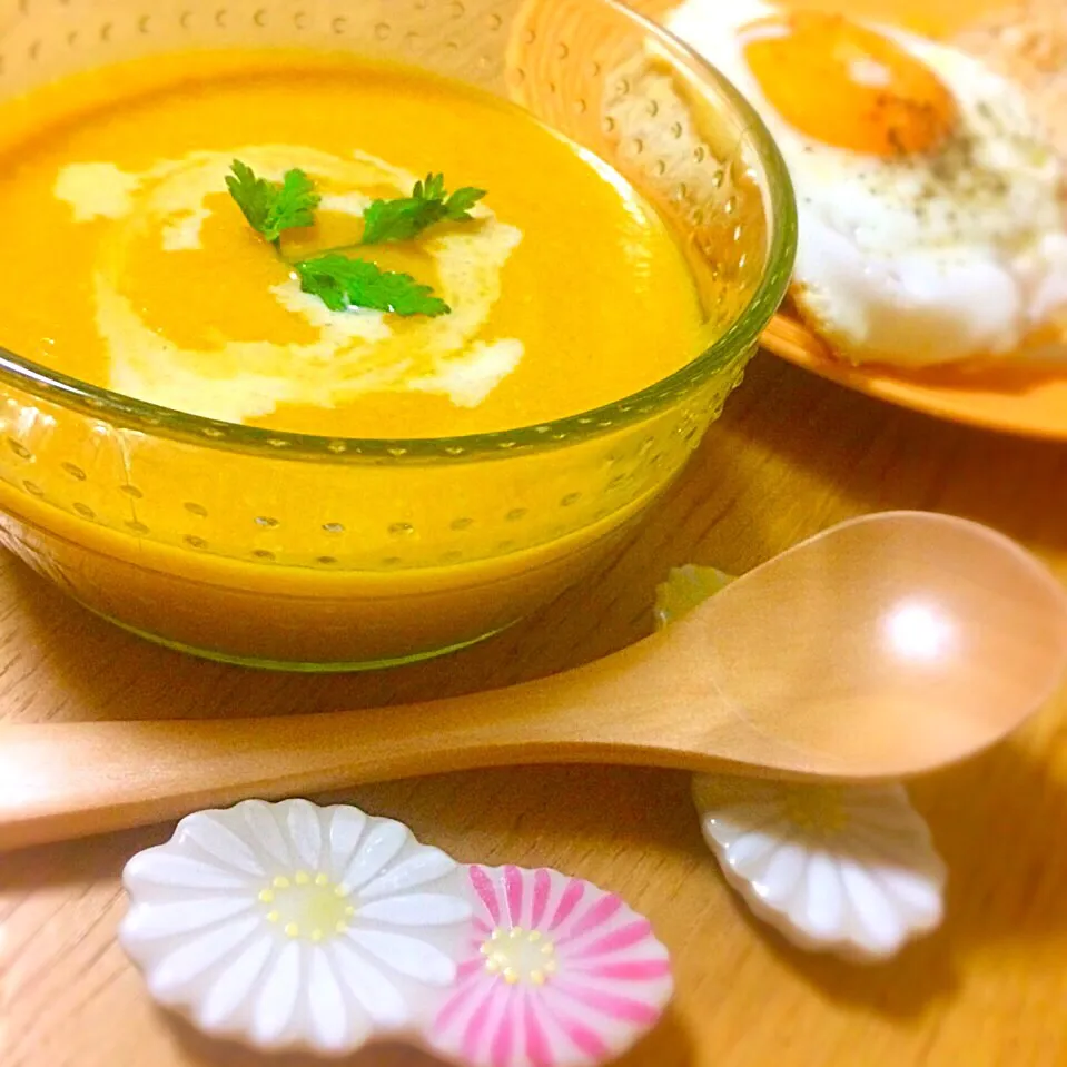 朝スープ: 人参とパプリカの冷たいポタージュ／Paprika and Carrot Soy Milk Soup🍃|angiee♡さん