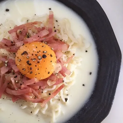 「サッポロ一番 塩らーめん」を使ってみたSnapdishの料理・レシピ写真:塩ラーメンカルボナーラ🍜