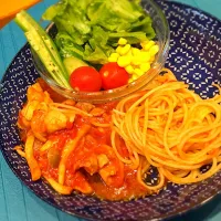 Snapdishの料理写真:鳥もも肉のトマト煮🍅|まんチさん