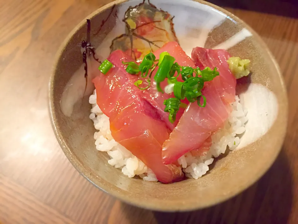 【釣りご飯】ワラサの方漬け丼|ひろしんさん