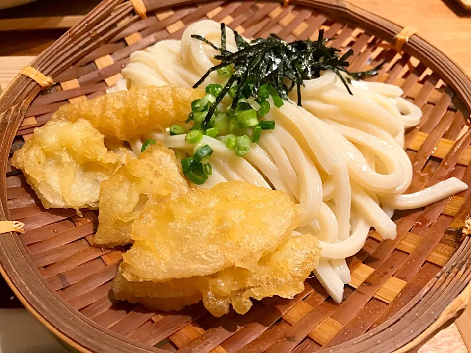 Snapdishの料理写真:新生姜の天ぷらと手打ちうどん by AEN|もちもちさん