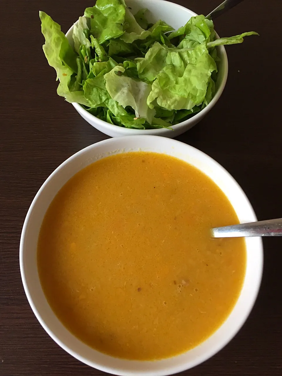 Snapdishの料理写真:A zase ta batáta! Tentokrát se salátkem ze zahrádky :) #sweetpotato #salad #soup|LucieFoodさん