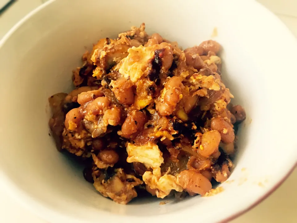 #Onion #mushroom #garlic #beans #chili #eggs|Sergio Lacuevaさん