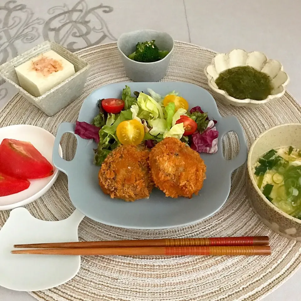 Snapdishの料理写真:はんぺんでカサ増し椎茸の肉詰めフライ♡|まぁちゃんさん