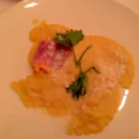 prosciutto filled handmade ravioli in two cheese sauces|HLさん