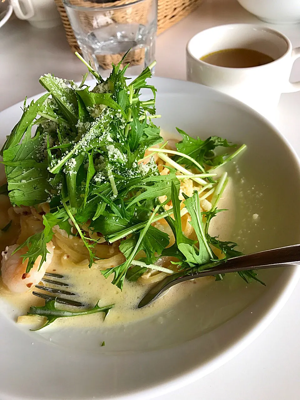 エビと水菜の生パスタ♪ 
プチプチオフ会で初めましてランチ🍴|あまねこ🌿さん