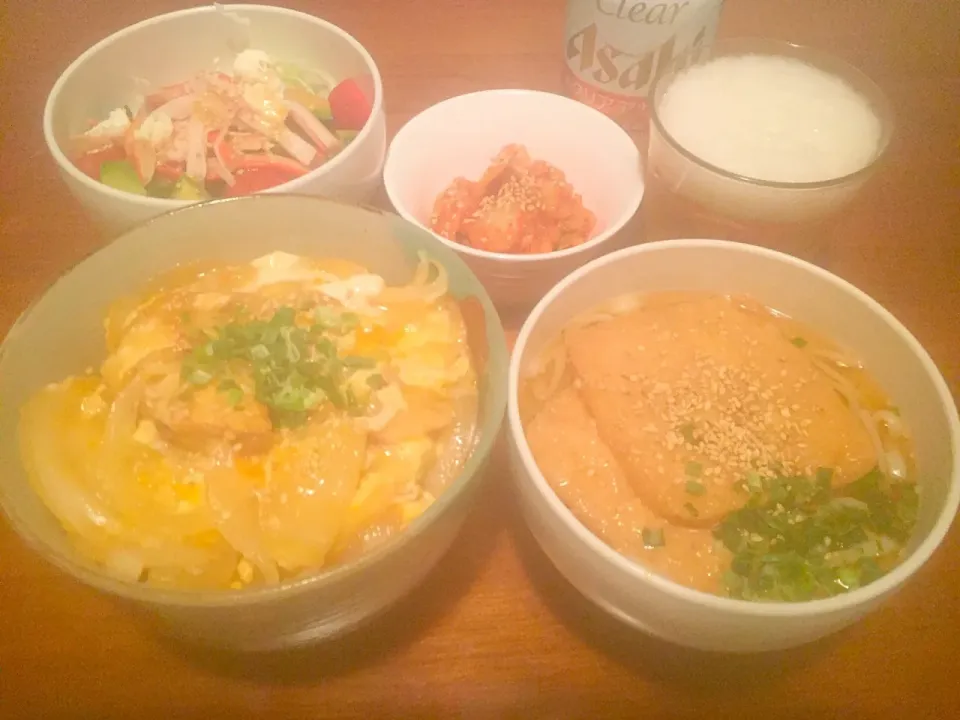 鮭ハラスの他人丼＊きつね稲庭うどん＊ミックスサラダ(^^)|basilさん