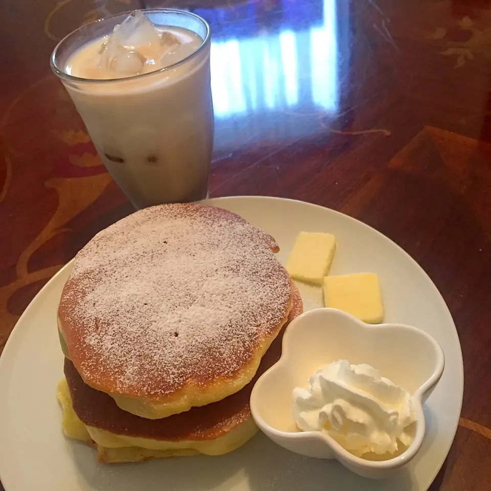 今朝の朝ごパンケーキ(๑´ڡ`๑) 携帯が壊れて、機種変してからの初めての投稿です。どうぞよろしくお願いします(^^)|mayumiさん