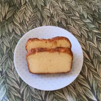 Snapdishの料理写真:Condensed milk pound cake|monica domeniconiさん