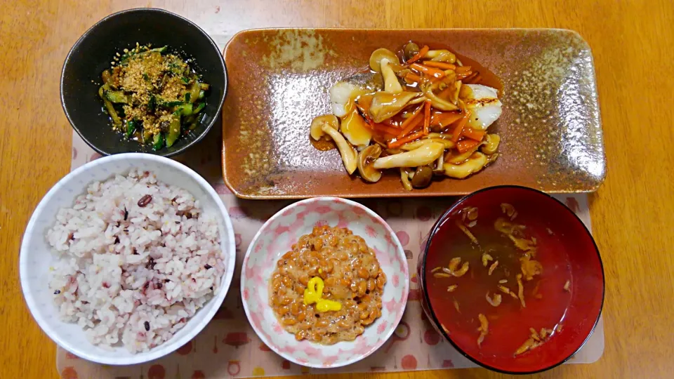 ６月１９日　鱈の野菜あんかけ　きゅうりのきんぴら　納豆　とろろ昆布と干しエビのお吸い物|いもこ。さん