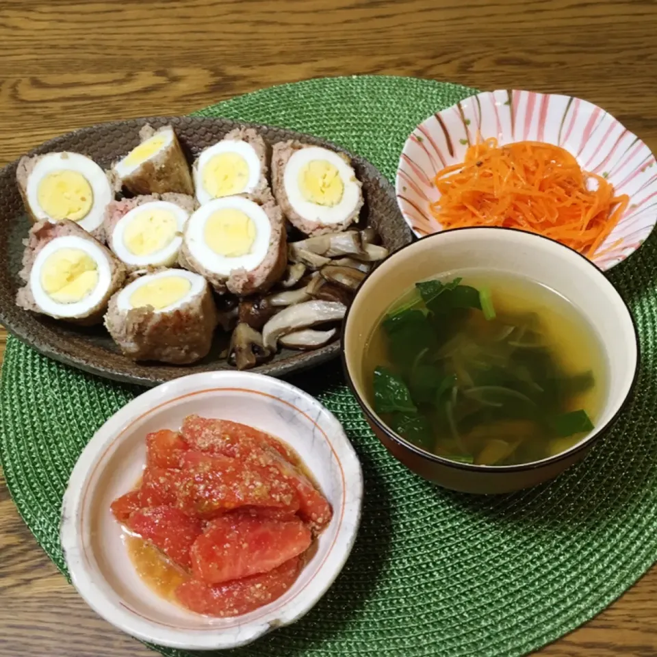 スコッチエッグとキノコソテー・にんじんラペ・野菜スープ・トマトの胡麻和え|美也子さん