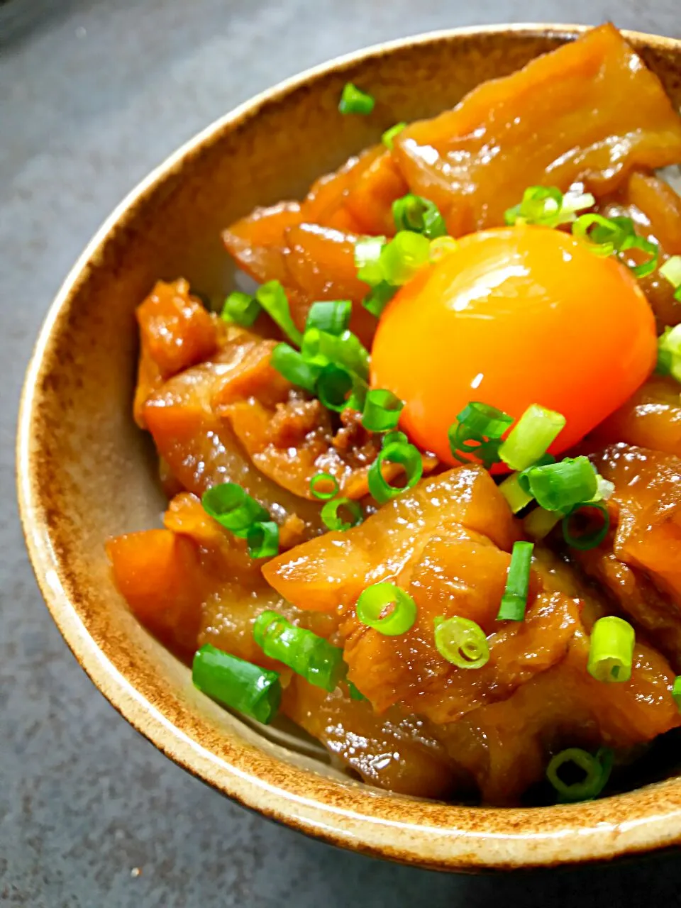 もち麦のあぶらかす丼|徳之島トトロンヌさん