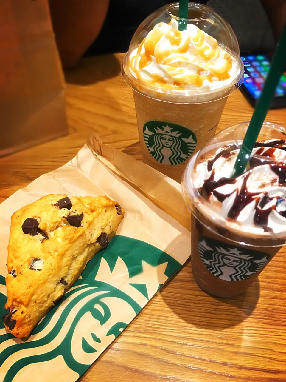 スタバ♡フラペチーノとスコーン♡|ちゃ♡さん