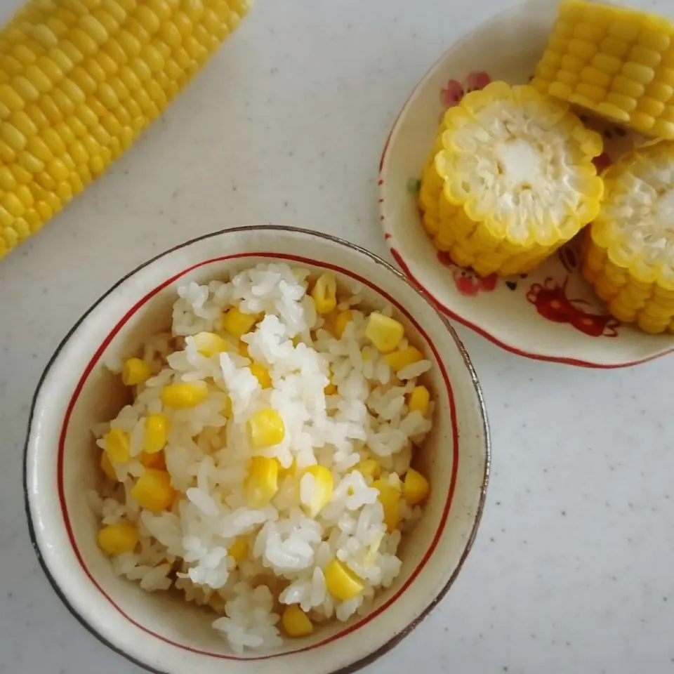 Snapdishの料理写真:とうもろこしご飯|naotanさん