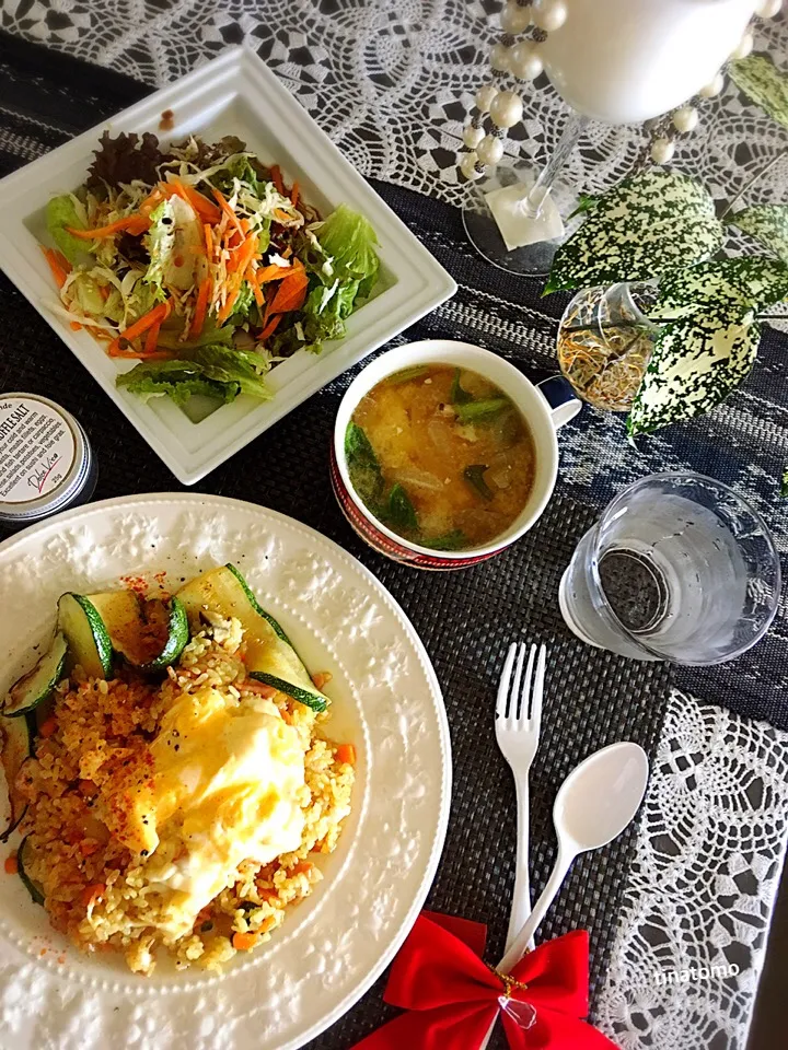 ドライカレー、ローストズッキーニ、ふわふわチーズ入り卵乗せランチ！|Tina Tomoko😋さん