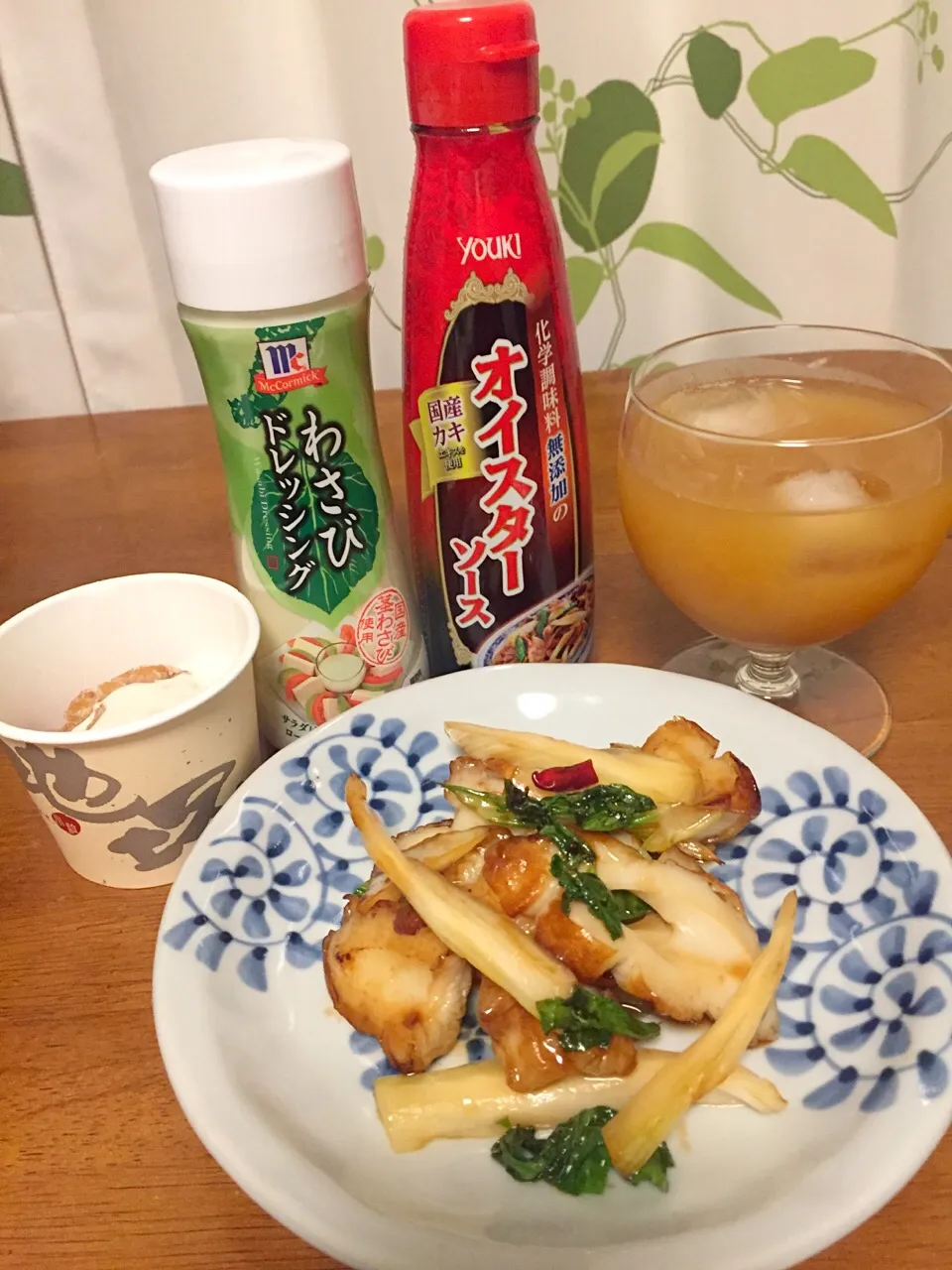 セロリとちくわのオイスターソース炒め&オレンジティー

#さっぱり料理と爽やかドリンク|はるさん