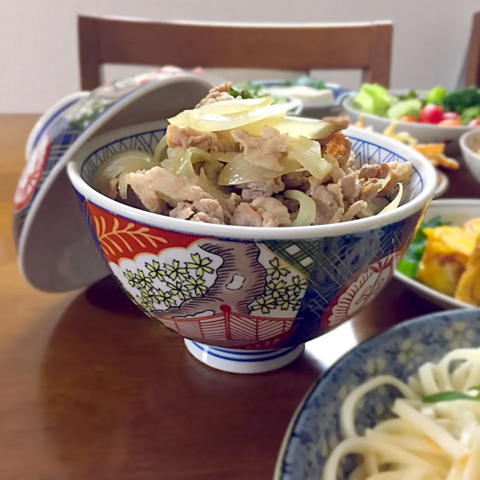 お気に入りのどんぶりで豚丼🐷💓|ゆかりさん