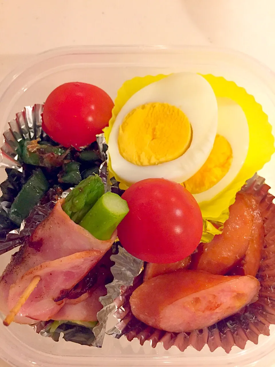 Snapdishの料理写真:♡今日のお弁当♡

#プチトマト#チーズ入りウィンナー#アスパラベーコン#ゆで卵#ピーマンとおかか和え|りんりんさん