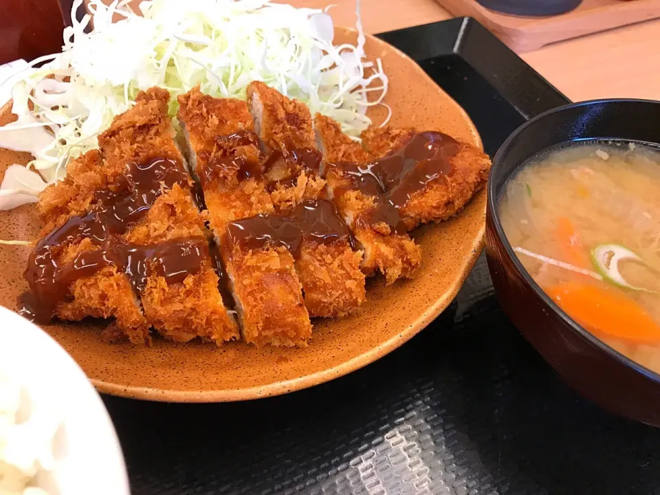 Snapdishの料理写真:朝ロースカツ定食|マハロ菊池さん