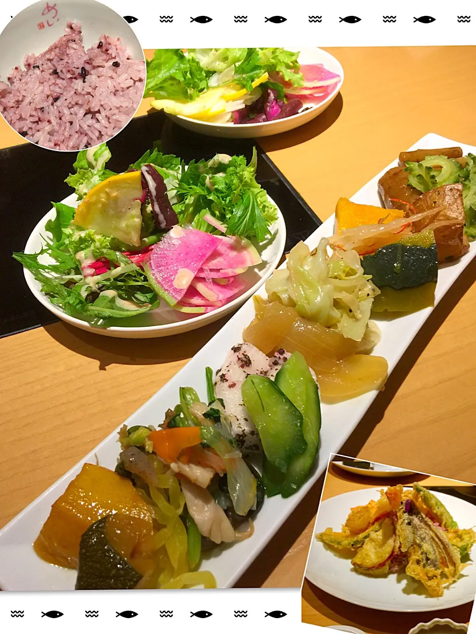 『前菜がお野菜バイキング✨のランチ💕何回でも取り放題😆』
この細いお皿に 如何にたくさんキレイに盛り付けるかが 楽しいんです😘|paaruさん