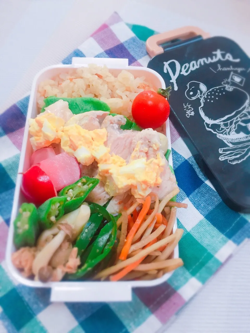 ＊鶏ハムどーんと弁当＊
#お弁当 #手作り弁当 #鶏肉料理 #夏野菜|sa12aiさん