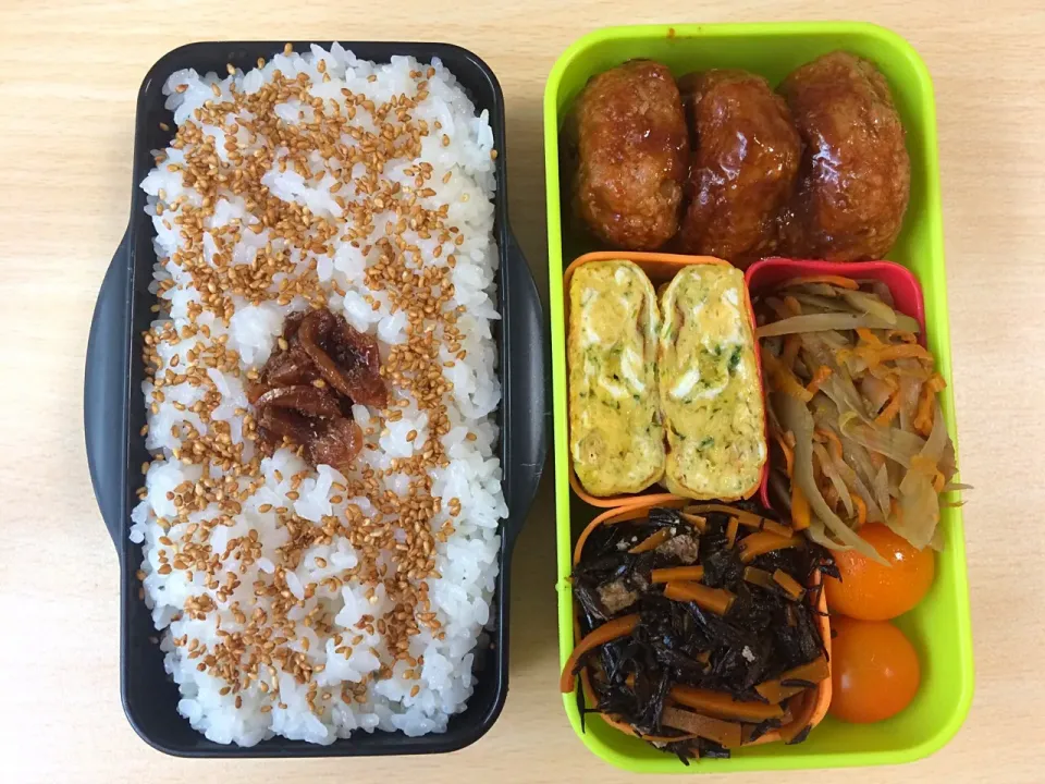 Snapdishの料理写真:昨日の旦那さんのお弁当🍱
新生姜の佃煮、ハンバーグ、ひじきの煮物、きんぴらごぼう、青海苔のだし巻き卵です✨|ayaさん