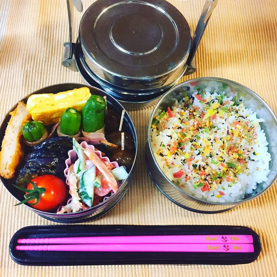 今日のお仕事お弁当。😋
茄子田楽風がオススメ、美味しかったよ
😋|RU.Farmさん