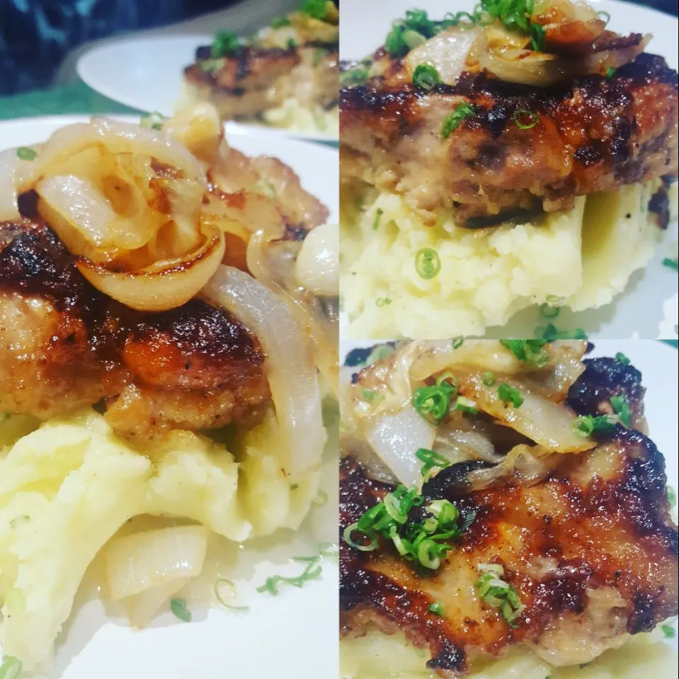 #Chefemanuel  #Homecooking  
Delicious Honey & Garlic Pan Seared Chicken Thigh with Butter Chives Mash Potato  topped with Onions & Fresh garlic cooked in Advoc|Emanuel Hayashiさん