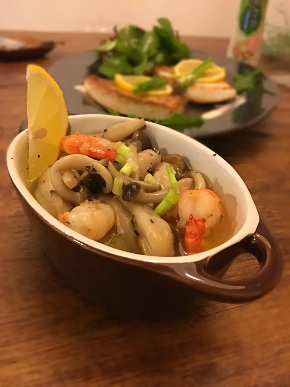 海老としめじ🦐のアヒージョ風|ようこんさん