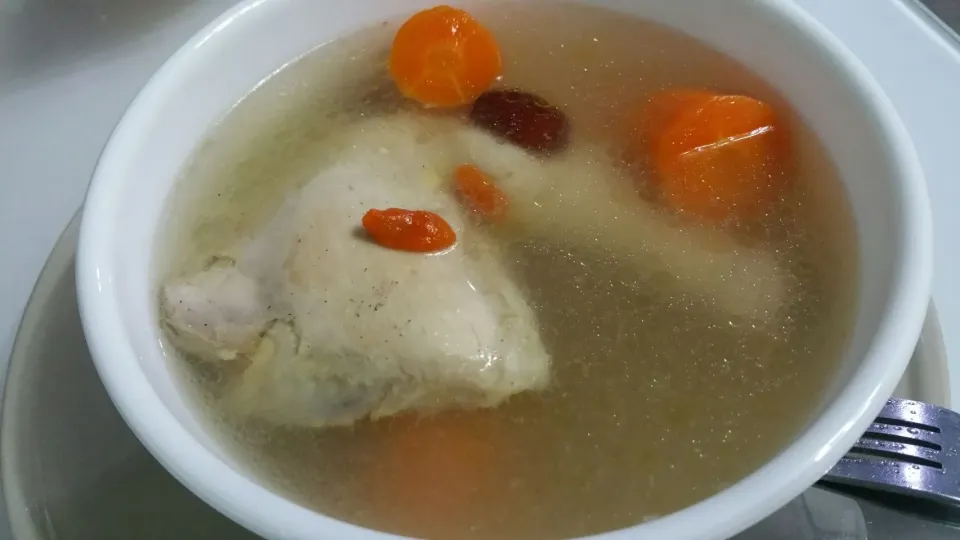 Chicken soup with carrots red dates and goji berry|🌷lynnlicious🌷さん