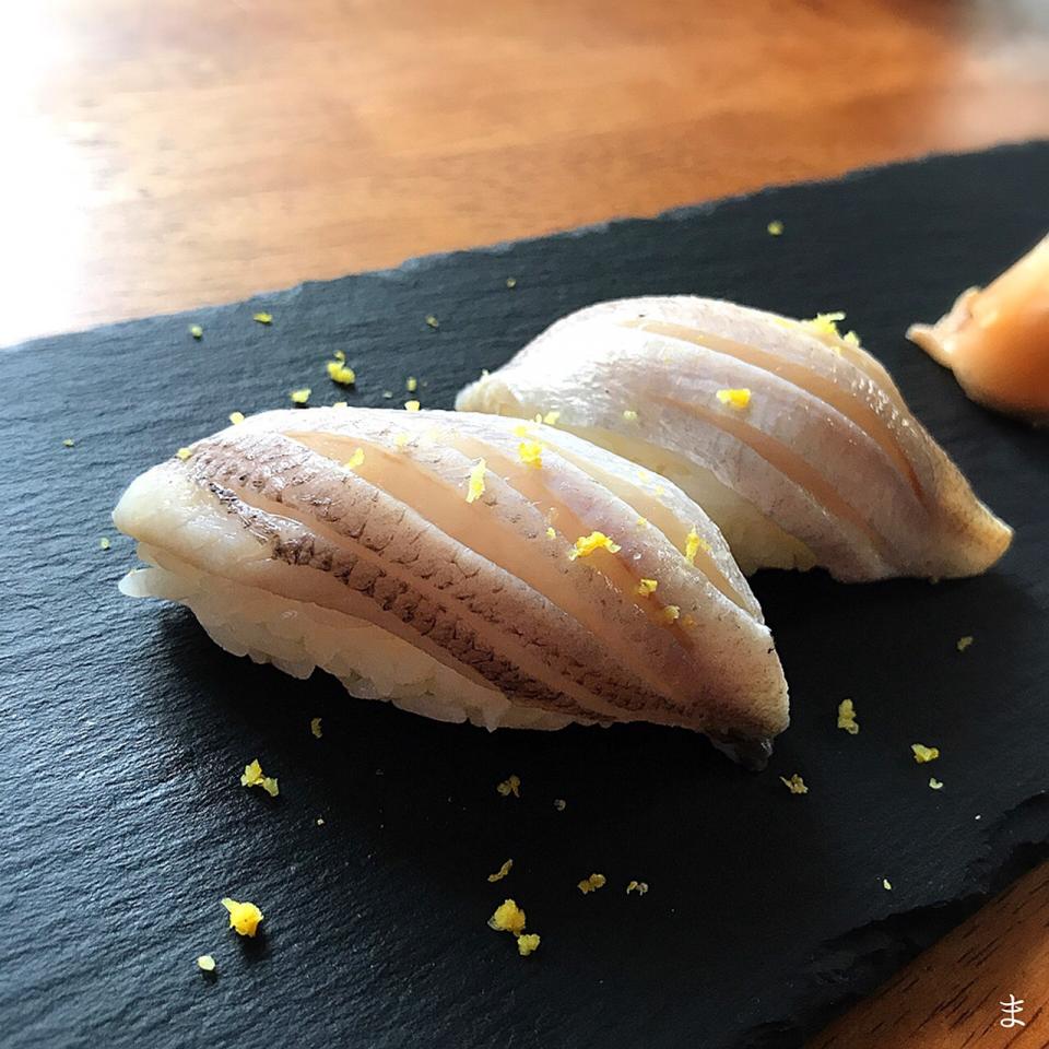 相模湾釣 白鯥の酢じめ 握り白むつ白ムツシロムツオオメハタ まる Snapdish スナップディッシュ Id J5zdya