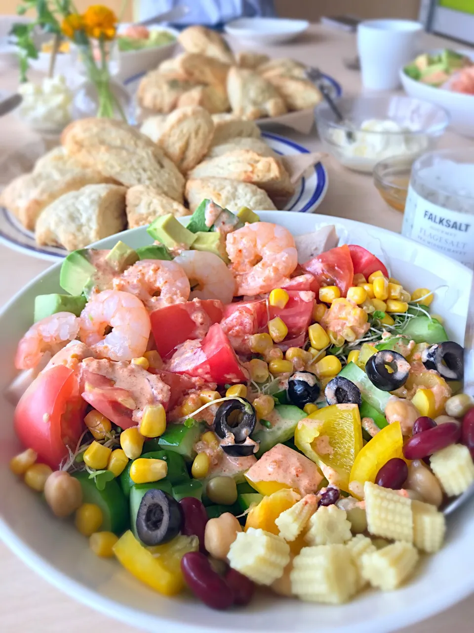 わたげさんの料理 キューピーテーブルビネガーでコブサラダ🥗と手作りスコーン|SnapdishJPさん