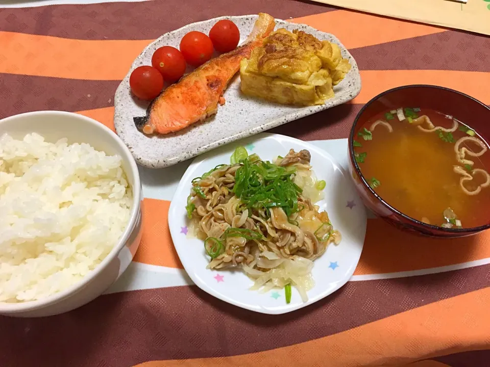 Snapdishの料理写真:手抜き晩御飯|いっくんさん