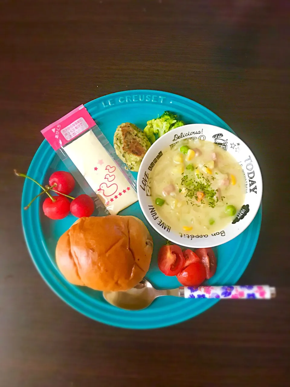 Snapdishの料理写真:7/7❁息子離乳食 朝ごはん☀️
レーズンバターロール
さつまいものシチュー
おさつ胡麻おやき
ブロッコリー・プチトマト
1歳チーズ🆕
さくらんぼ🍒|つんさん