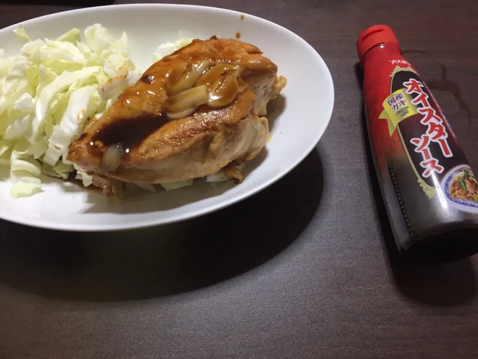 オイスターソースとケチャップで！鶏肉ソテー|ごはんーさん