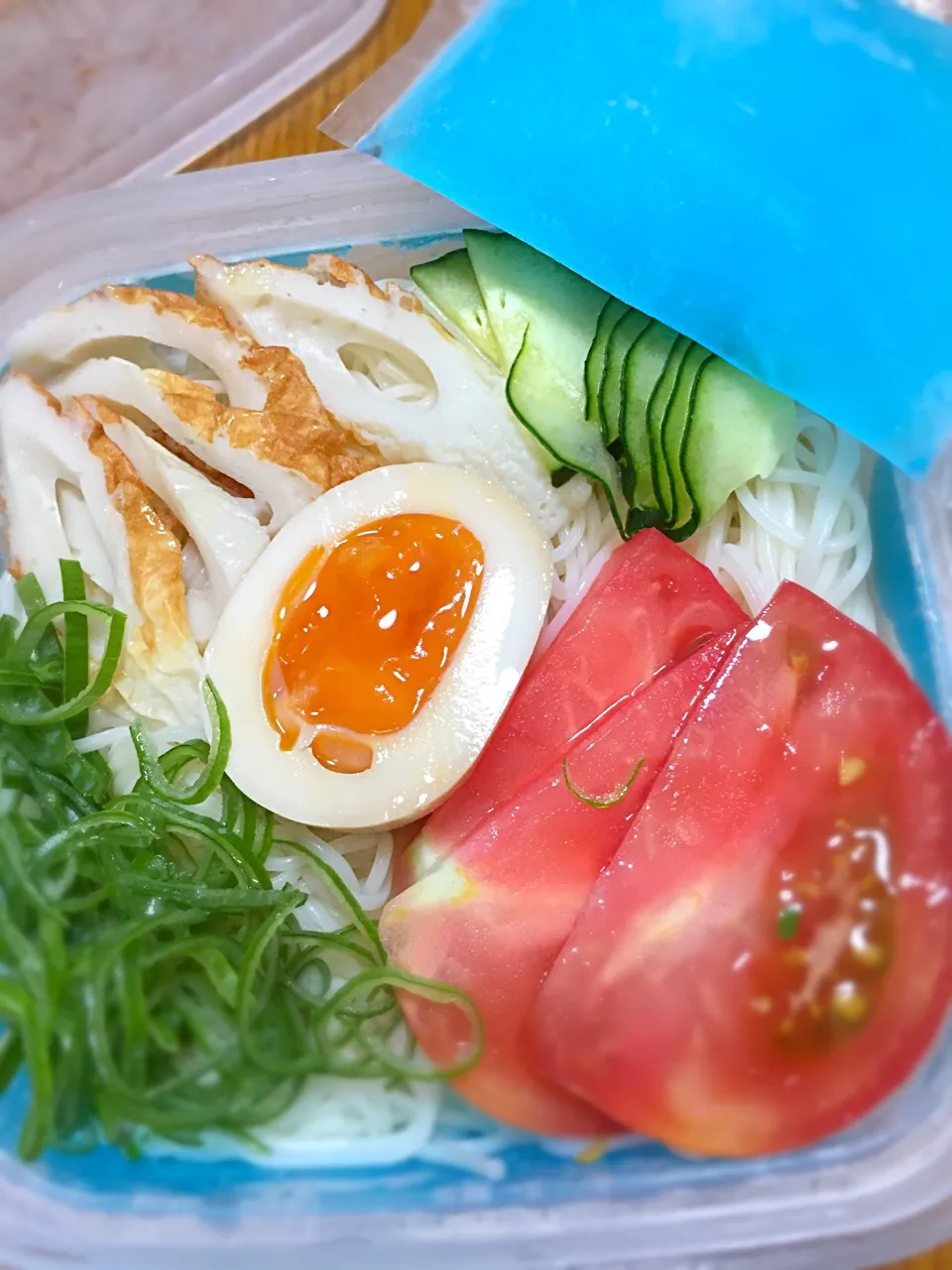 7月8日 ぶっかけ素麺弁当💦💦💦
📣( ¯ᒡ̱¯ )و 暑いけど、頑張れ！|かよっぺさん