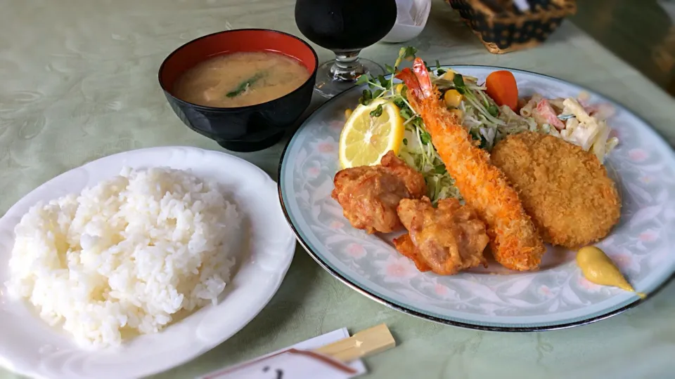 お箸でいただく洋食😋(喫茶店飯☕️)|アライさんさん