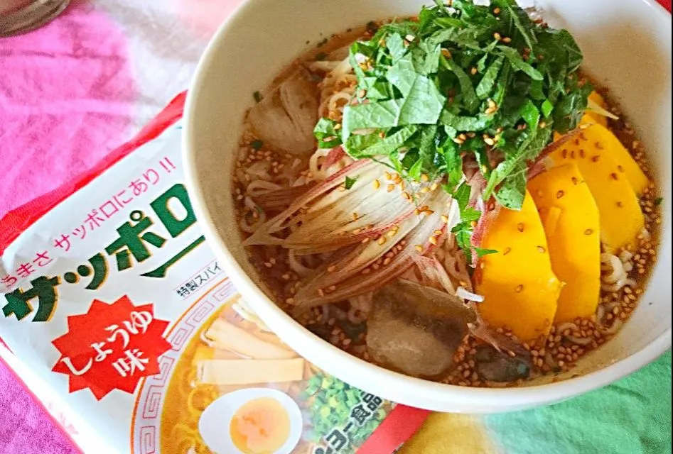 Snapdishの料理写真:#夏は冷やしてサッポロ一番   香味野菜たっぷり冷やしラーメン|tsukaさん