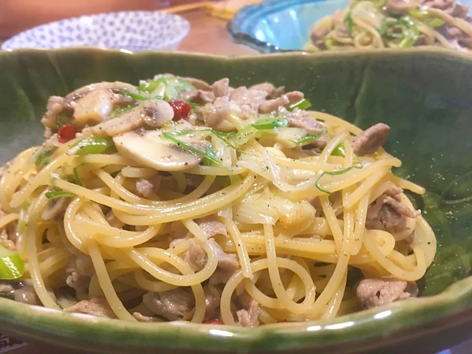 今日のパパパスタ【豚肉と長ネギのペペロンチーノ】|不動南平さん