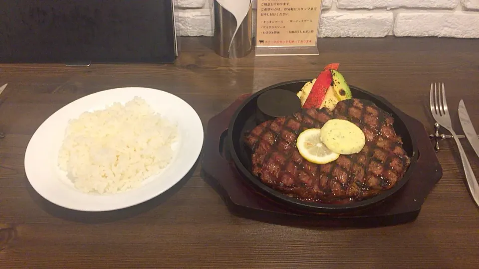 @steak house HAYASHIYA
1ポンドは食べ応えあったわ( ˊ̱˂˃ˋ̱ )|Kuniaki IZUMIさん