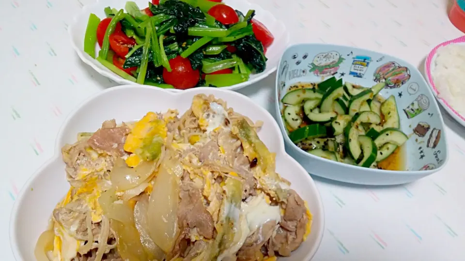 豚肉の卵とじ☆キューリの酢の物☆トマトと小松菜のオリーブオイルがけ|みぽりんさん