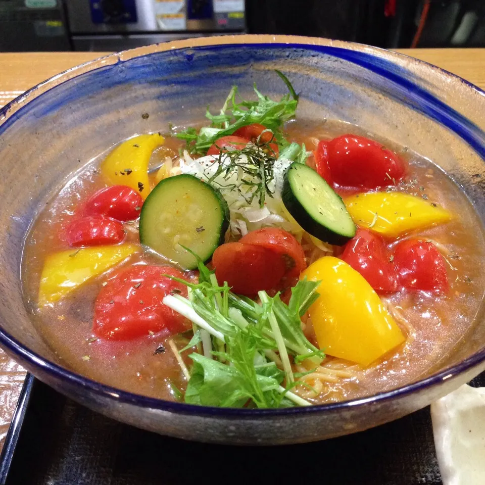 Snapdishの料理写真:パプリカとトマトのらぁ麺（冷）|七夕やさん