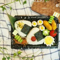 Snapdishの料理写真:#おにぎり弁当|yunyunさん