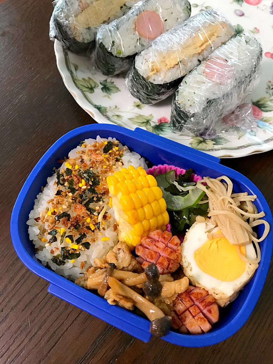 Snapdishの料理写真:卵の袋煮とおにぎらず弁当|kiicoさん