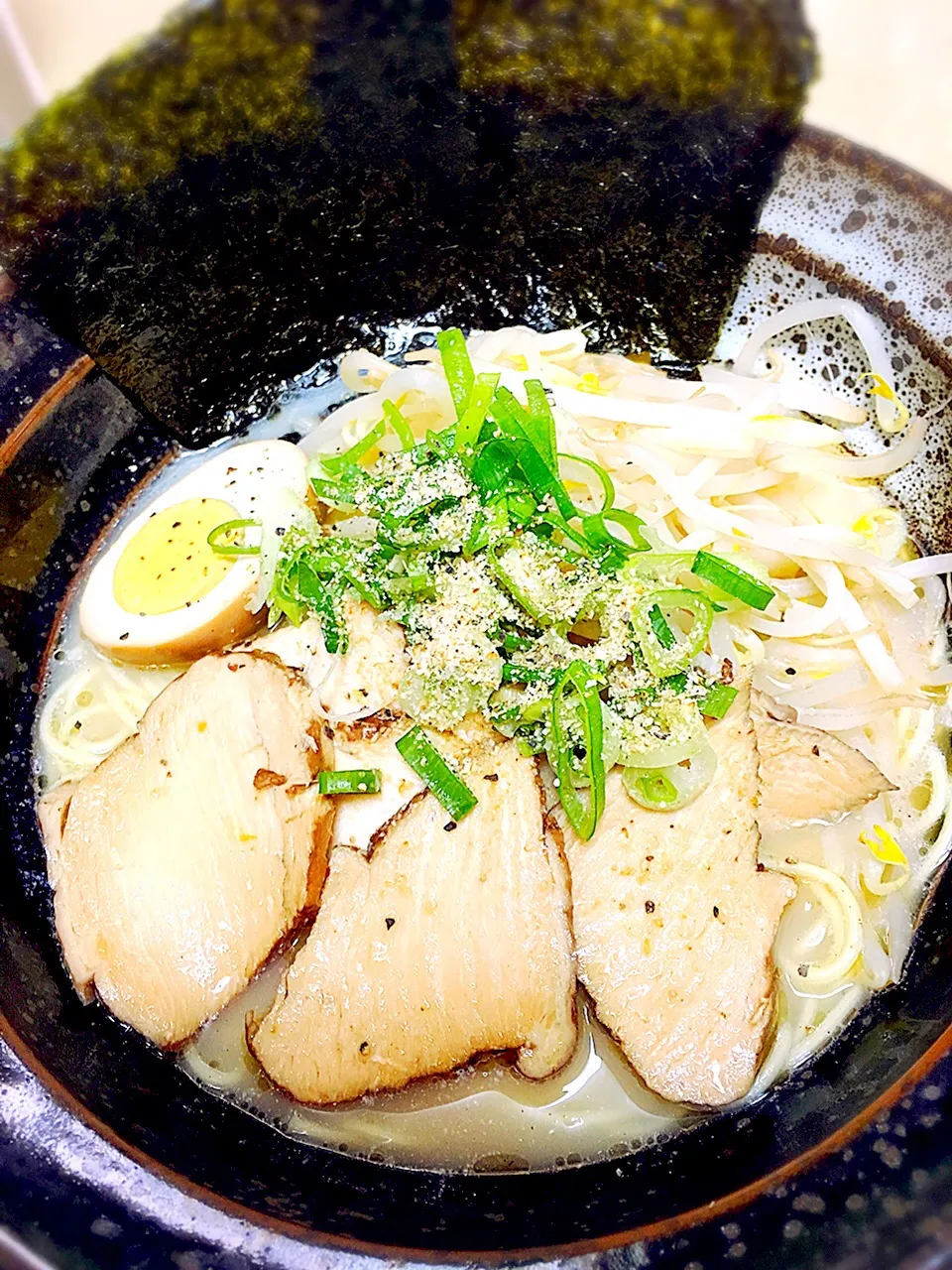 紅茶煮の鶏チャーシューでラーメン♪|かよさん