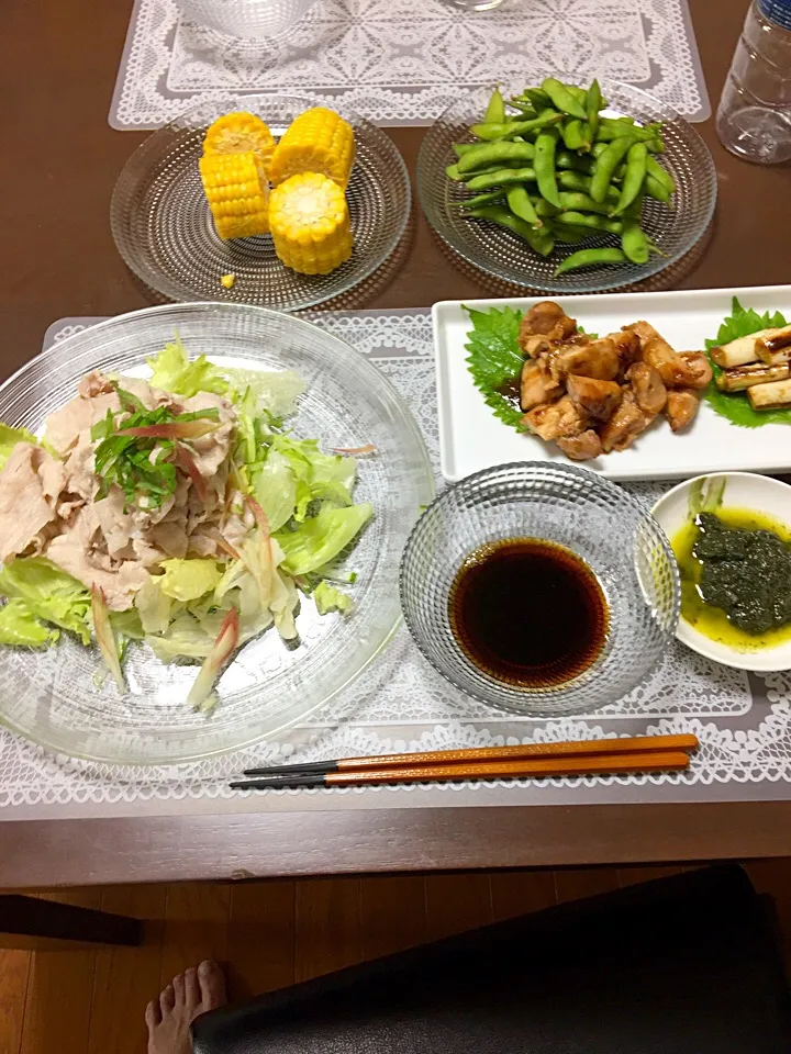 Snapdishの料理写真:豚バラの冷しゃぶ。焼き鳥風自作のバジルソースで。|りょうさん